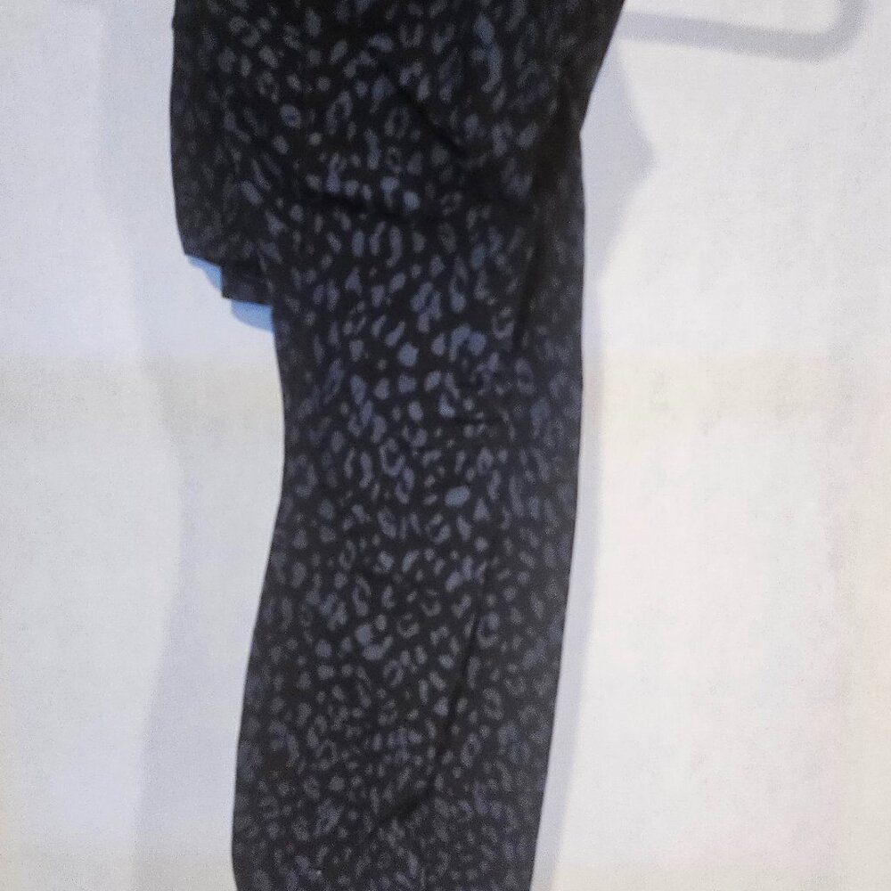 Athleta Blue Animal Print Leggings Yogas Pants Activewear